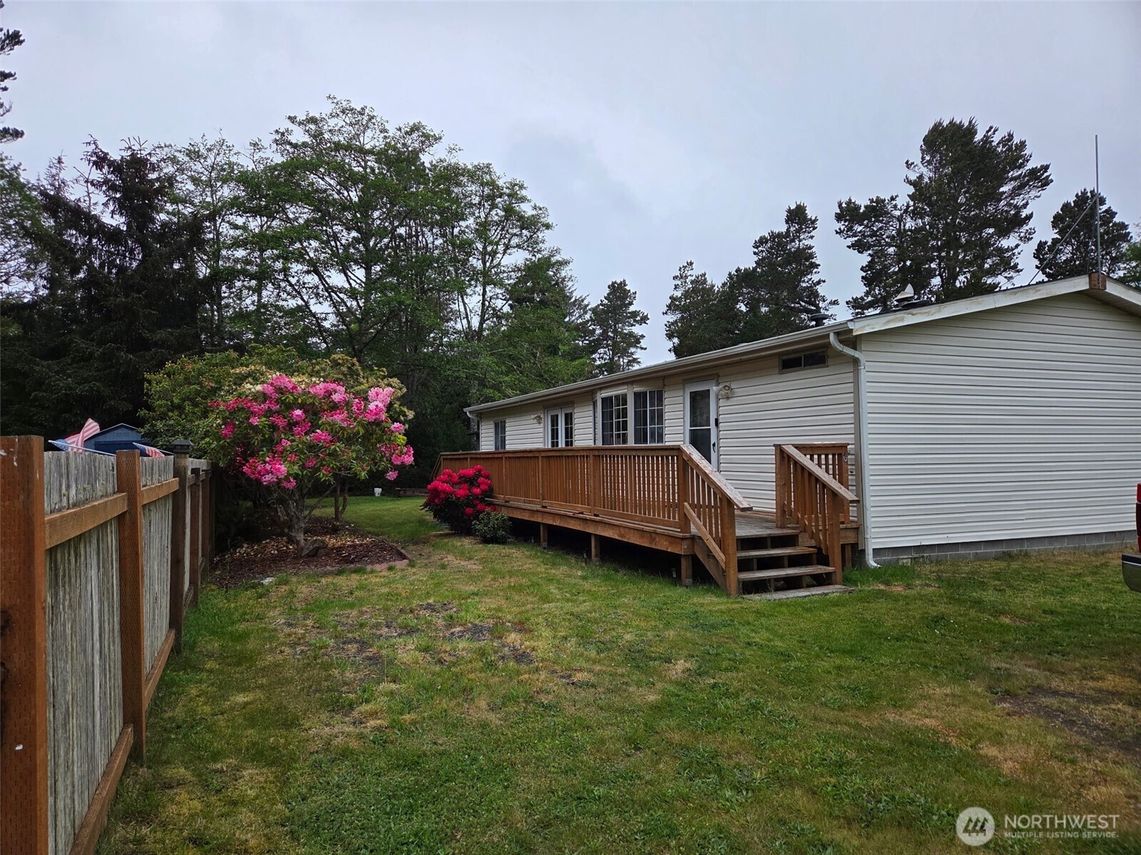 31205 N Place Property Photo 3