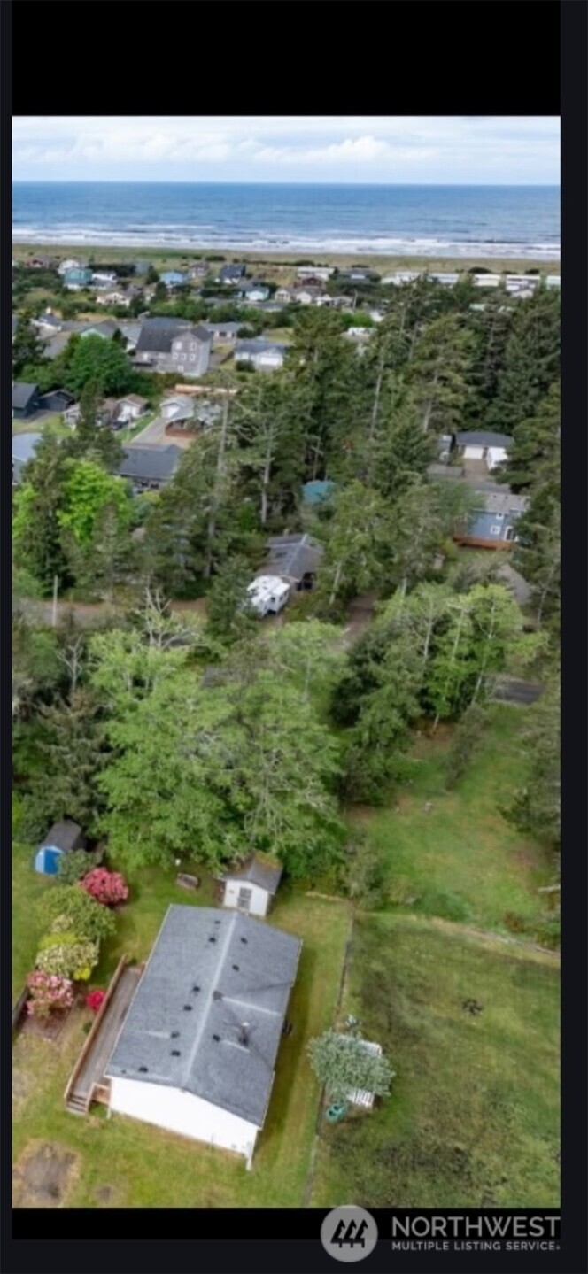 31205 N Place Property Photo 5