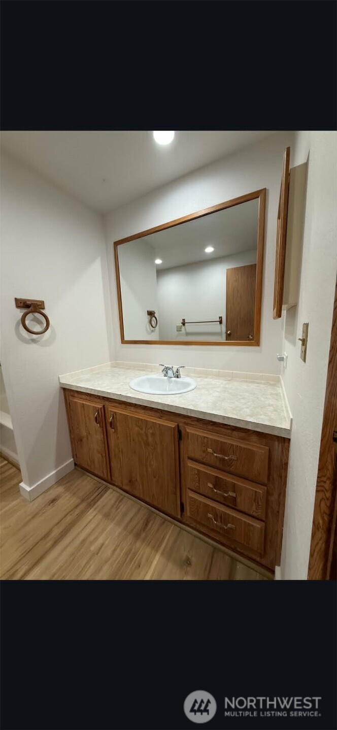 31205 N Place Property Photo 11