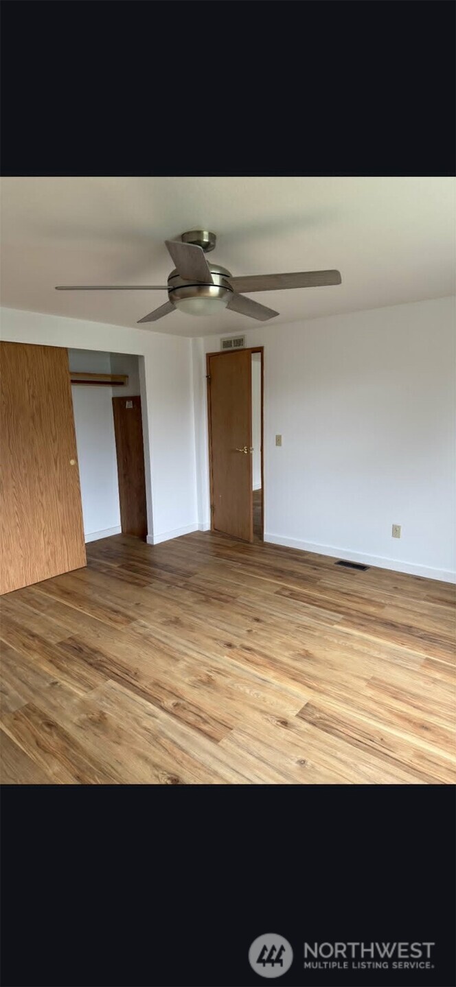 31205 N Place Property Photo 22