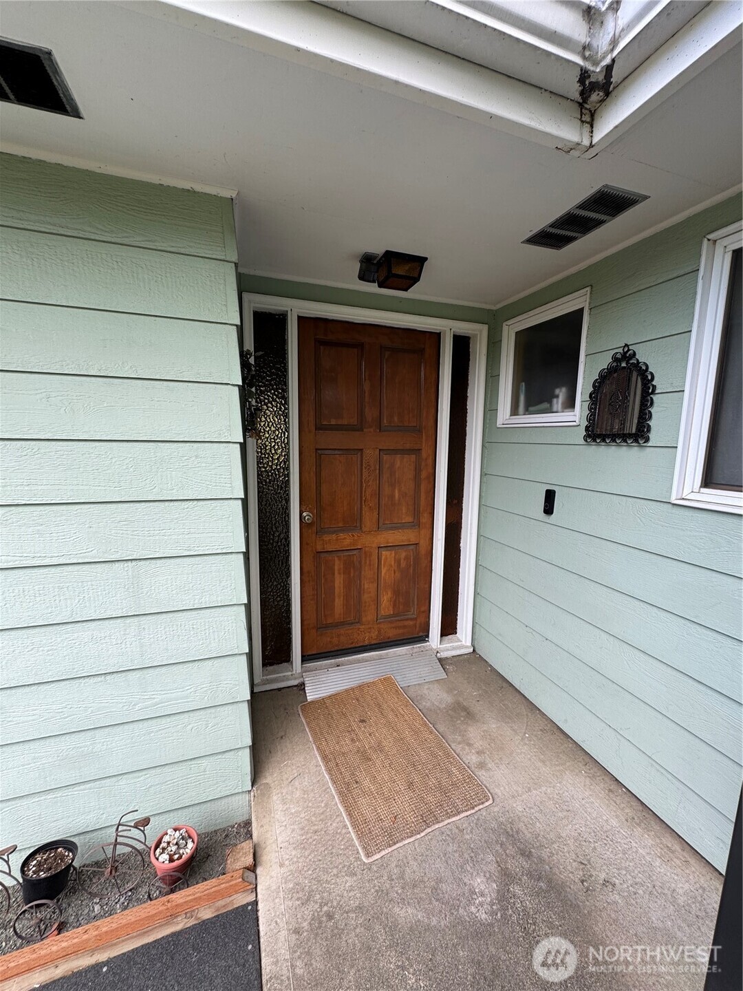 402 W Maple Street Property Photo 9
