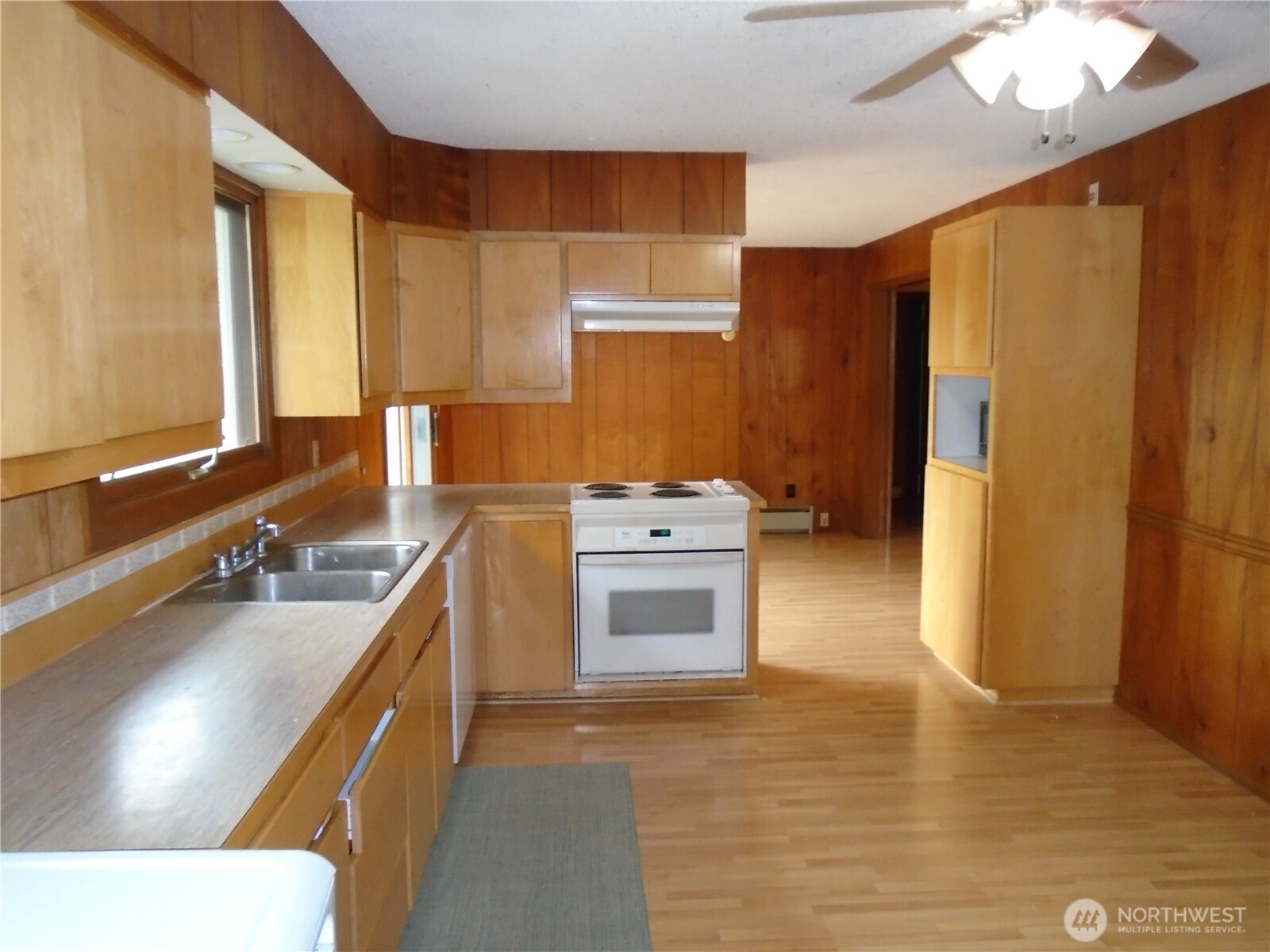 402 W Maple Street Property Photo 14