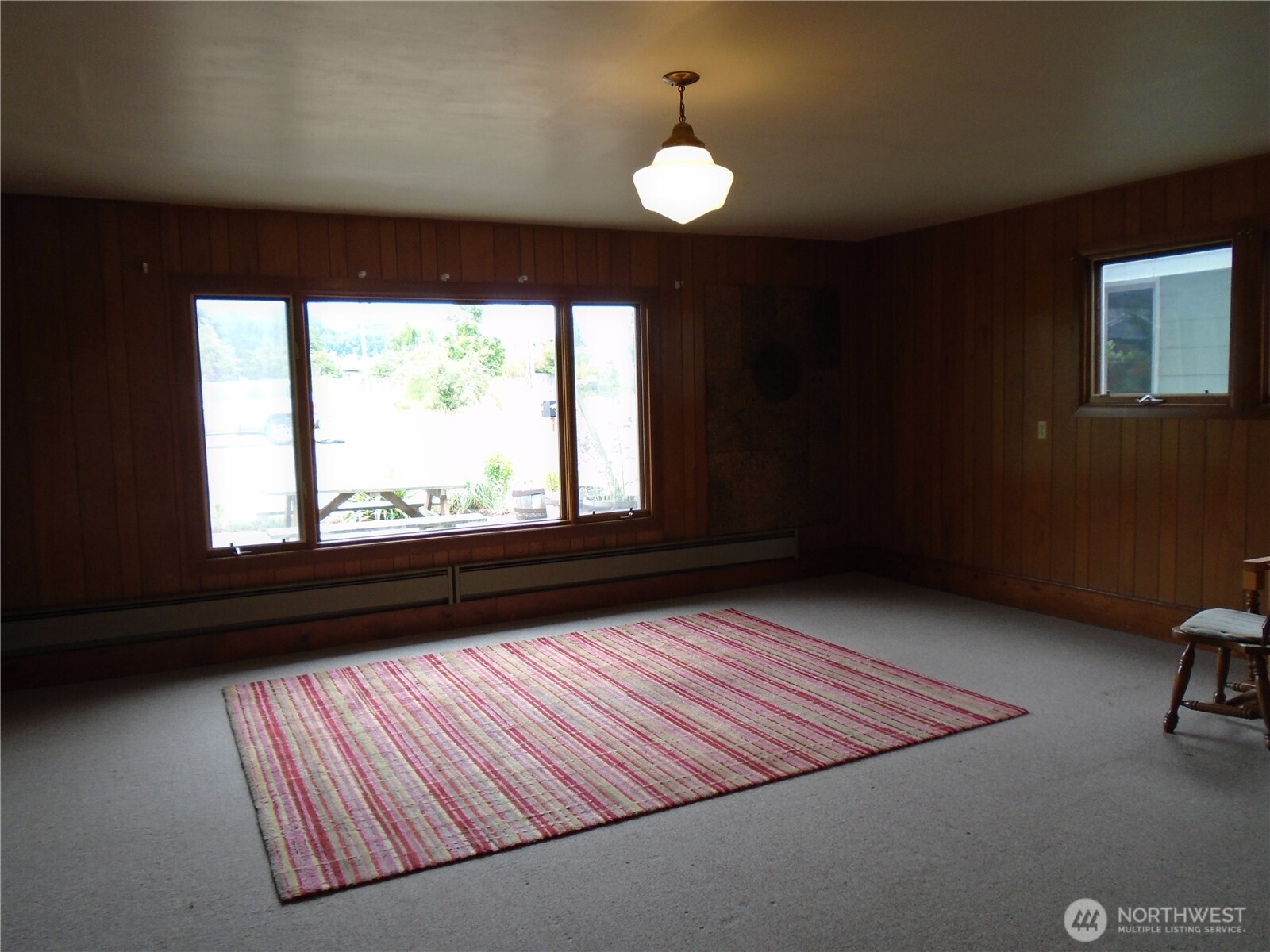 402 W Maple Street Property Photo 28