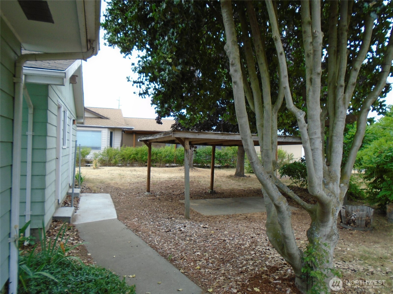 402 W Maple Street Property Photo 37