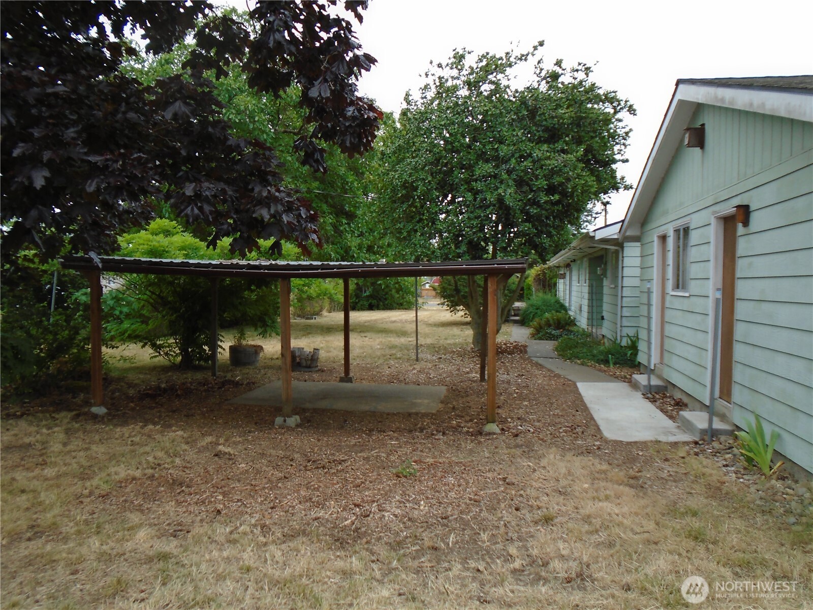 402 W Maple Street Property Photo 39