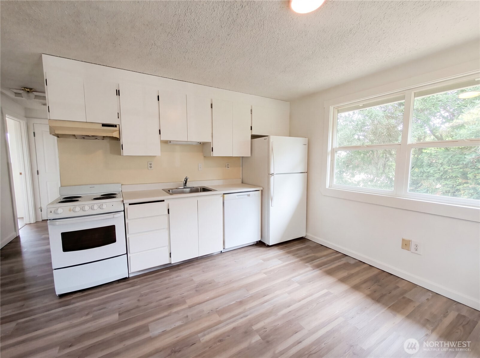 494 Inlet Avenue Property Photo 7