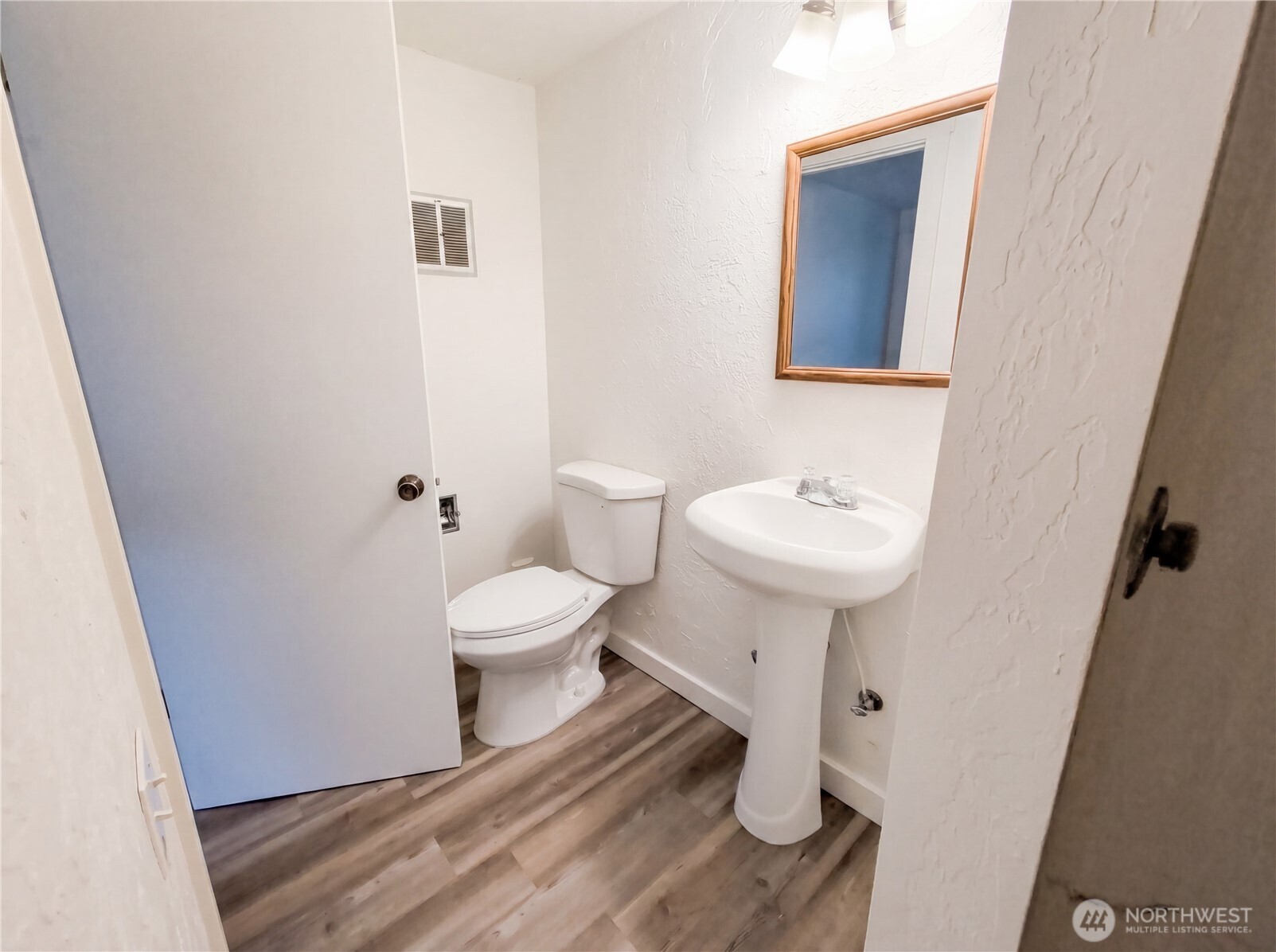 494 Inlet Avenue Property Photo 12
