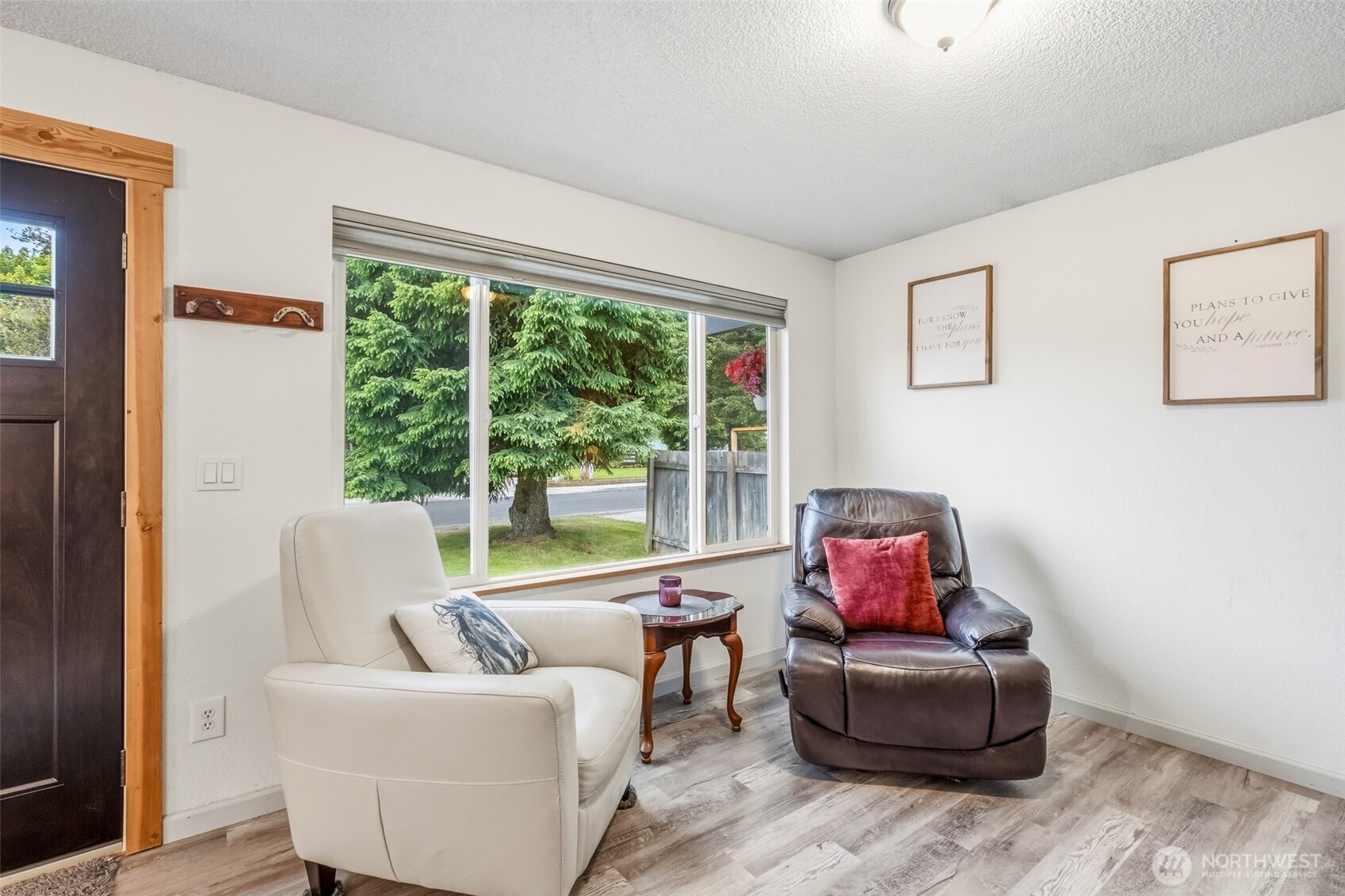 208 West Property Photo 17