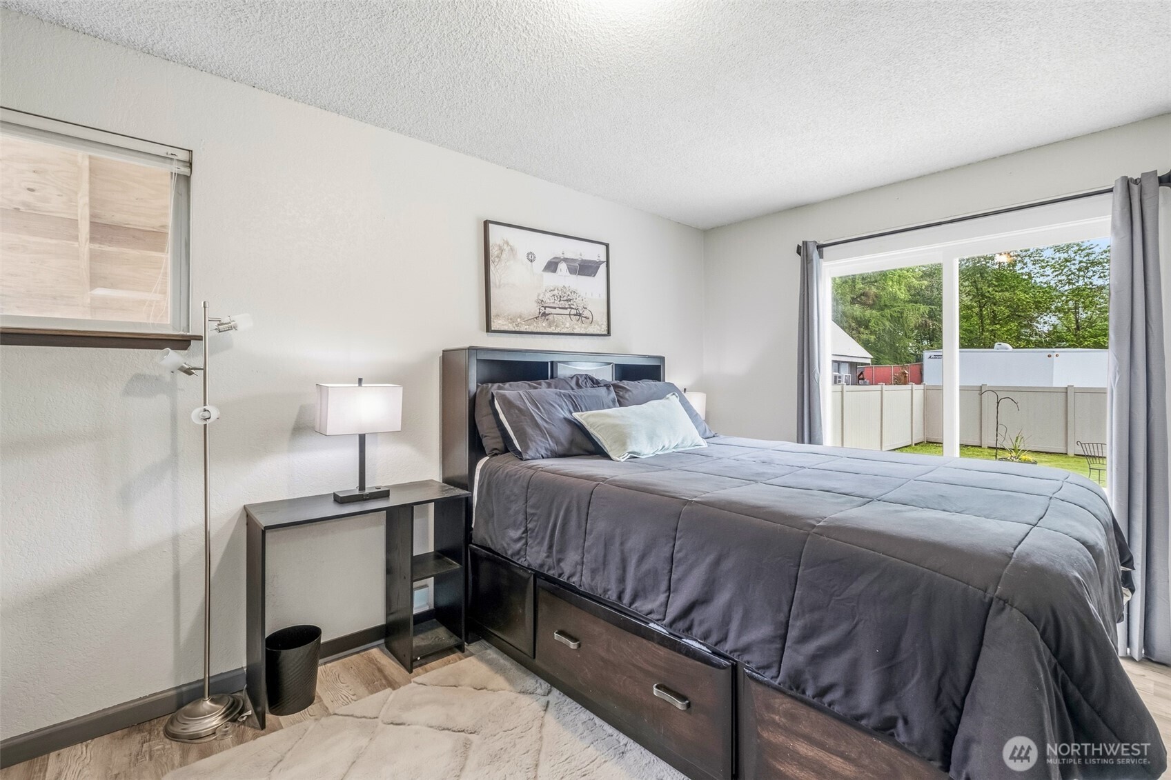 208 West Property Photo 27