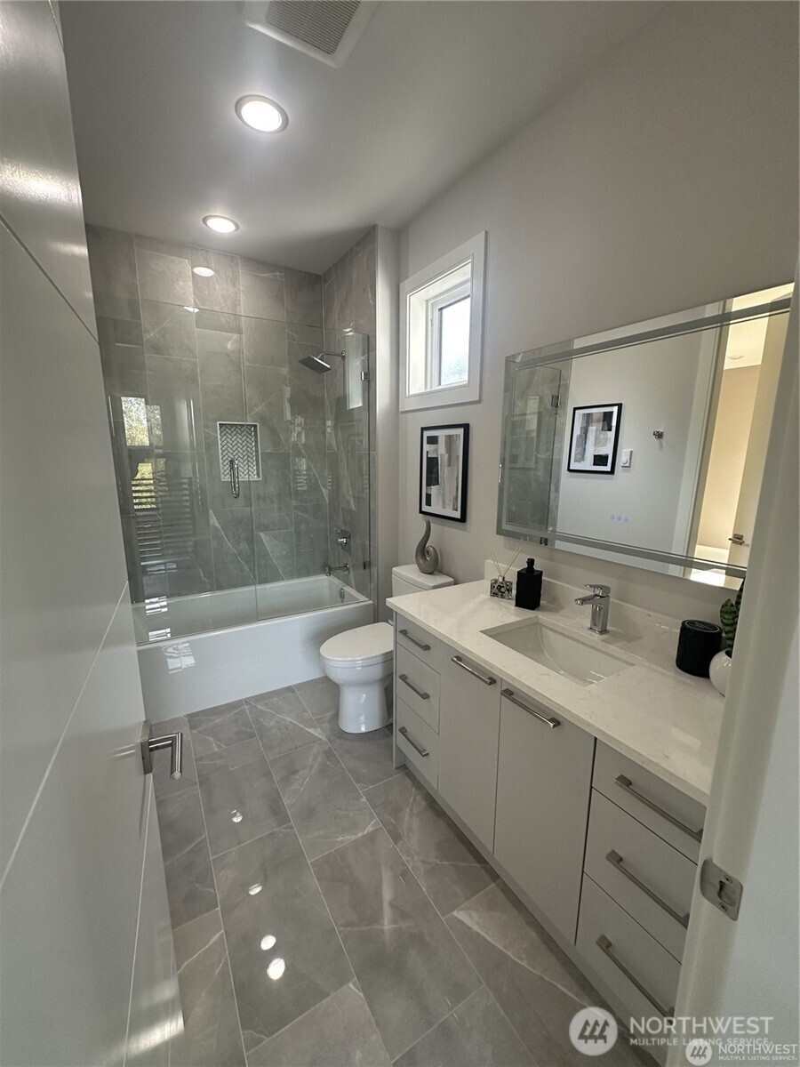4413 Ne 26 Place Property Photo 18