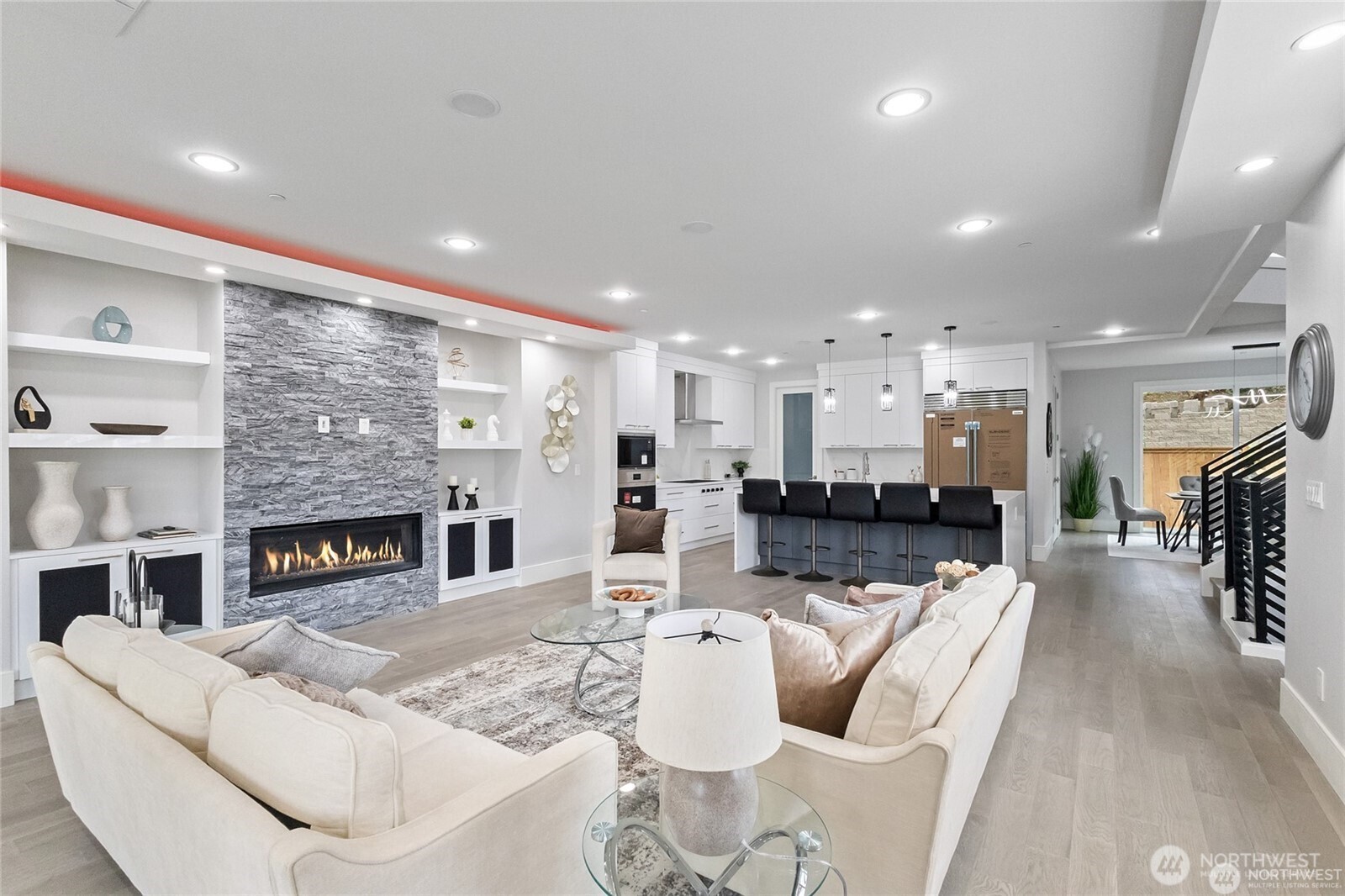 4413 Ne 26th Place Property Photo 4