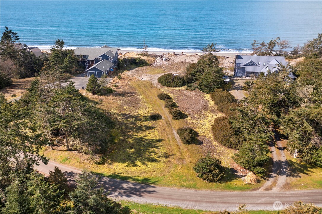 38 A Surfcrest Drive Property Photo 9