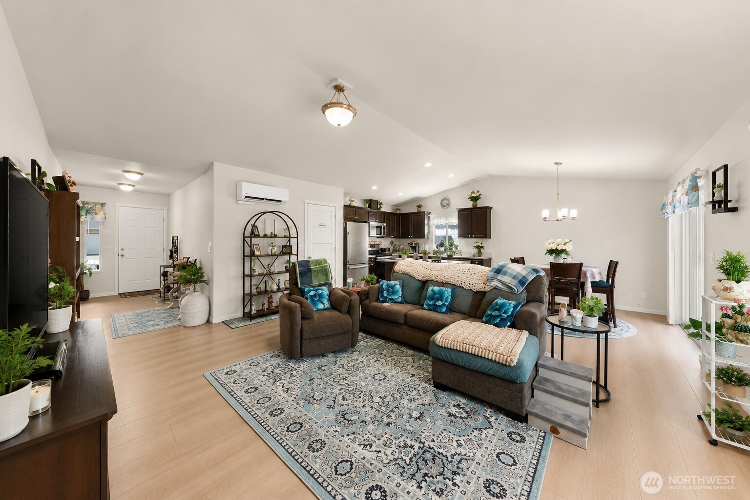 1523 Alder Lane Property Photo 3