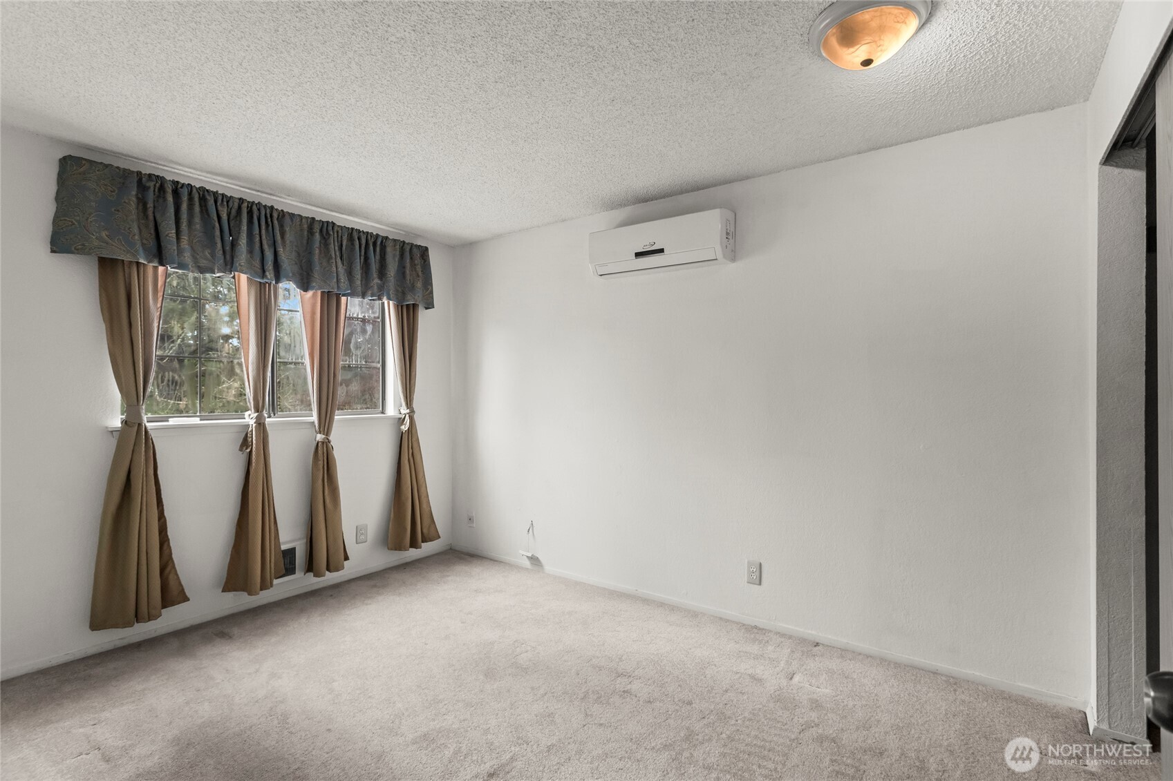 5018 301st Drive Property Photo 15