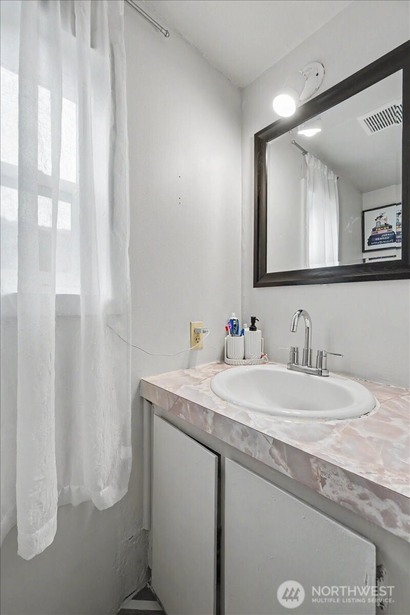 7404 187th Street Ct 43 Property Photo 11