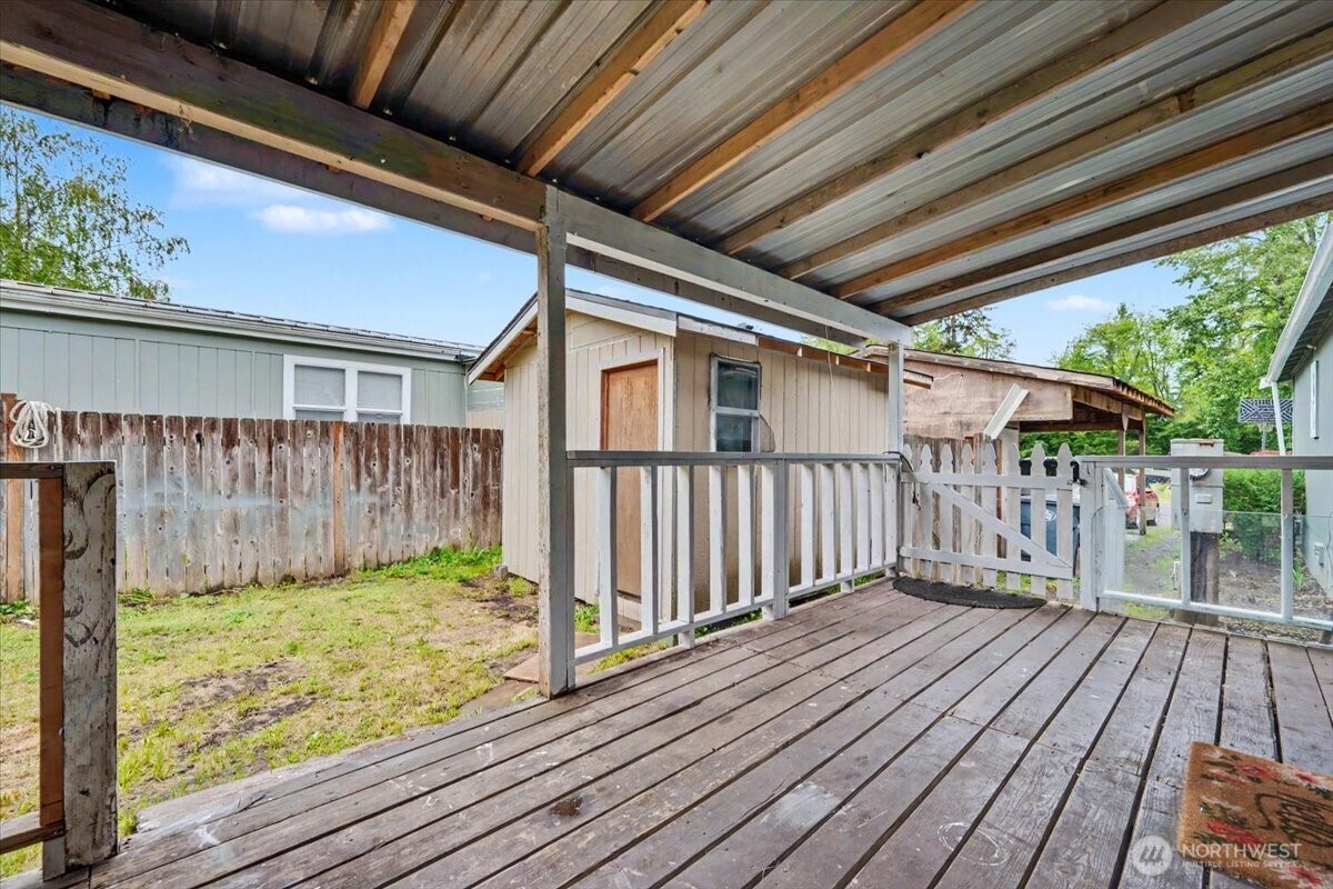 7404 187th Street Ct 43 Property Photo 15