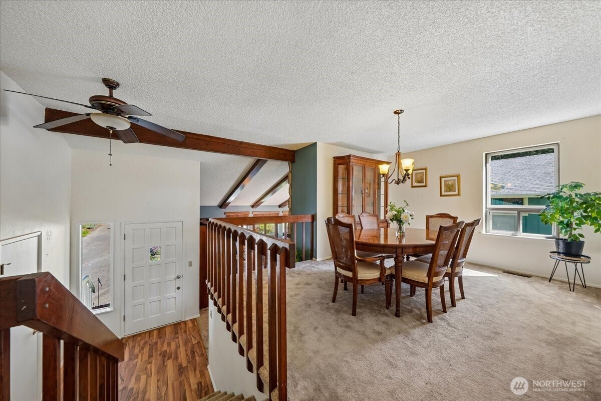 870 Kamus Place Property Photo 14