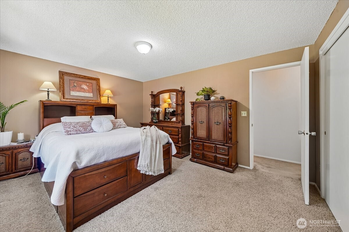 870 Kamus Place Property Photo 23