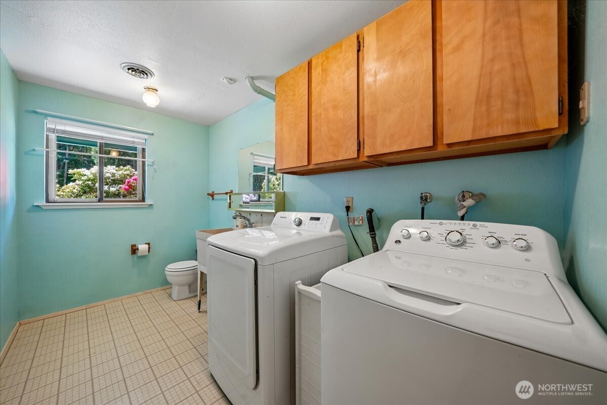870 Kamus Place Property Photo 29