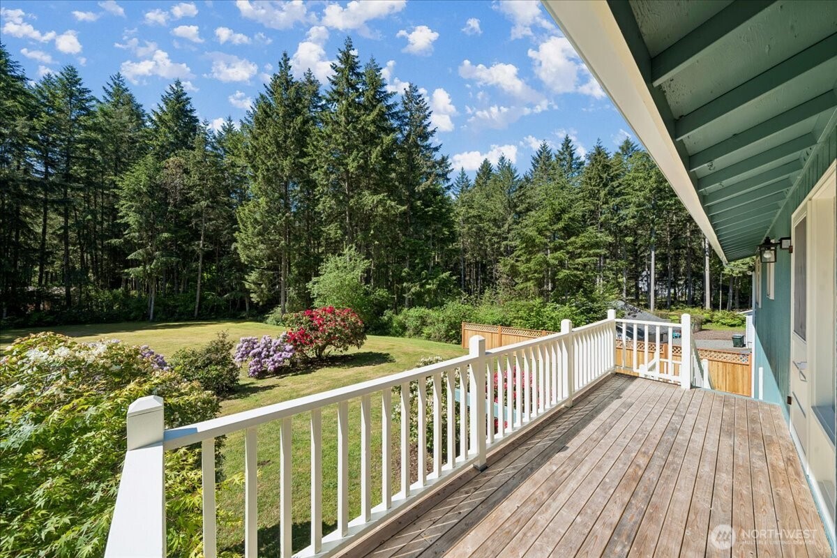 870 Kamus Place Property Photo 33