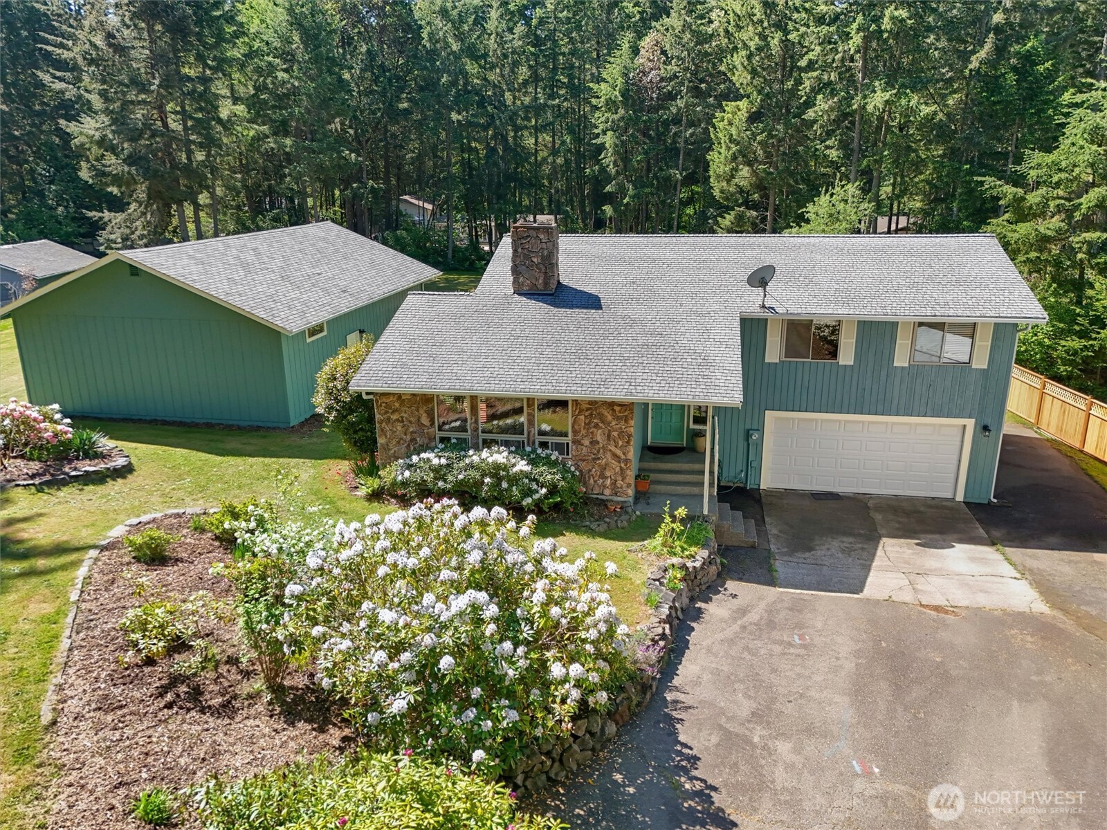870 Kamus Place Property Photo 38