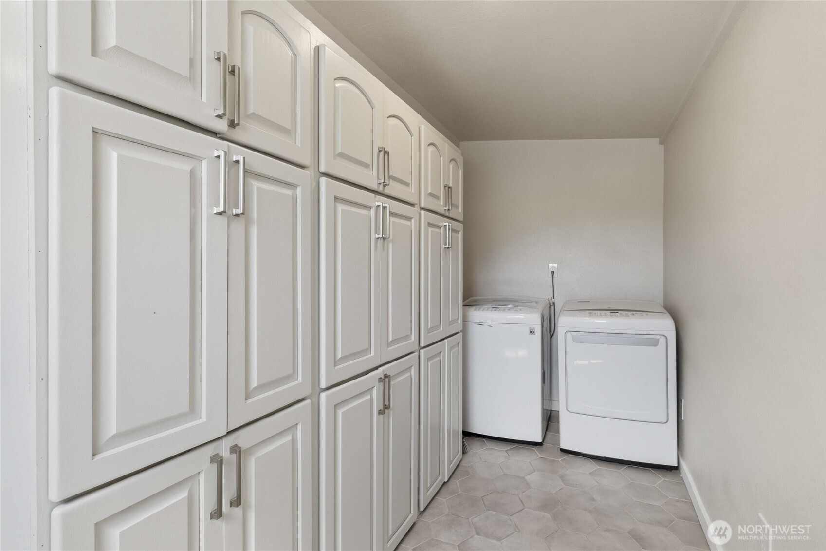204 Conger Road Property Photo 12