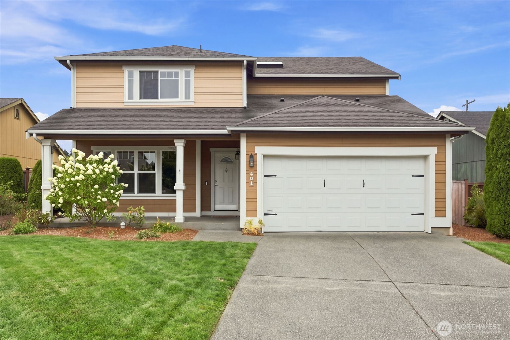 421 Stadium Loop Property Photo 1