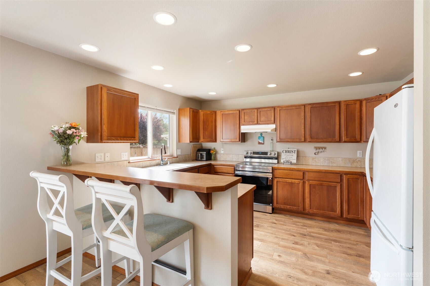 421 Stadium Loop Property Photo 8