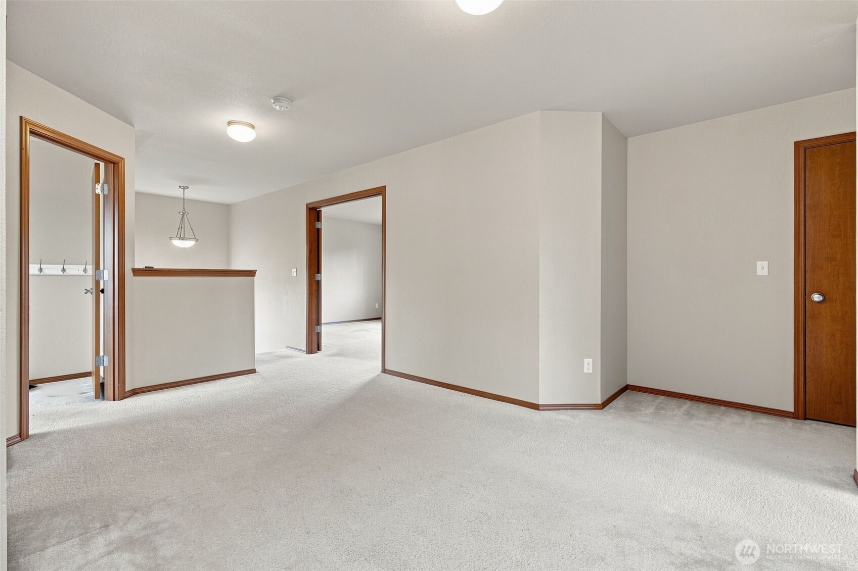 421 Stadium Loop Property Photo 11