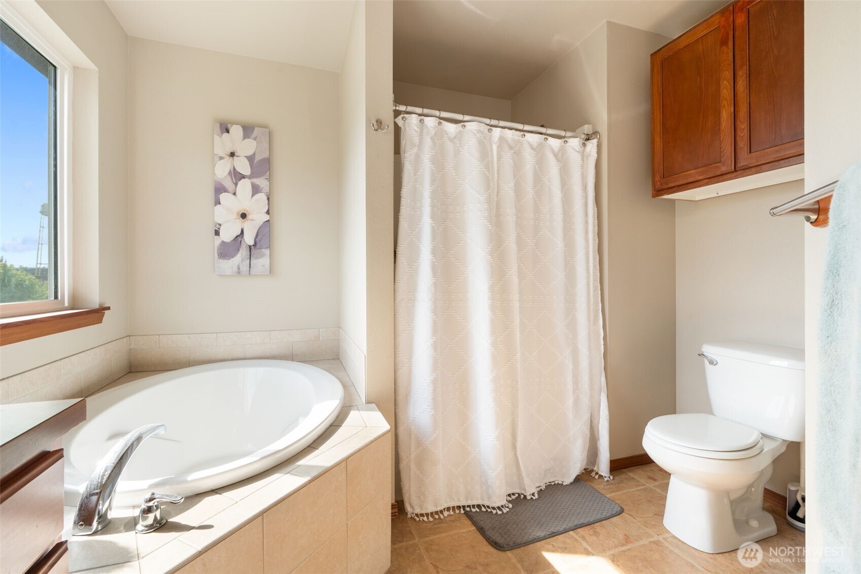 421 Stadium Loop Property Photo 15