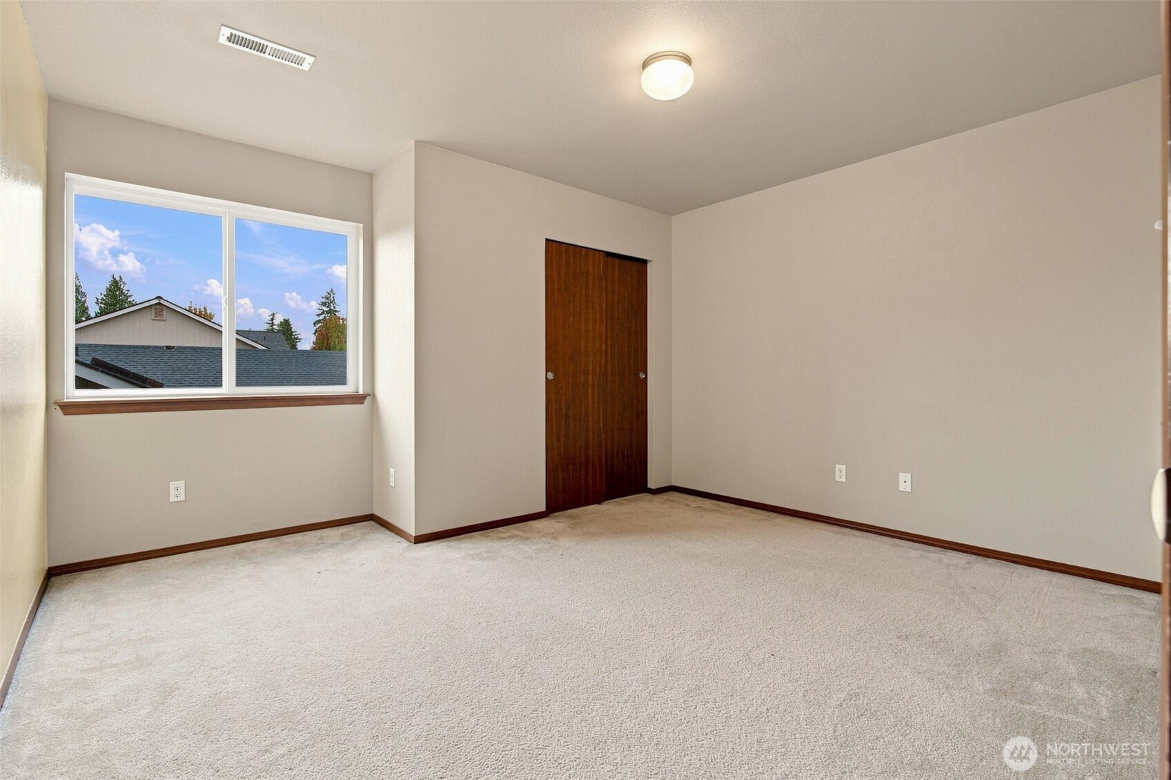 421 Stadium Loop Property Photo 19