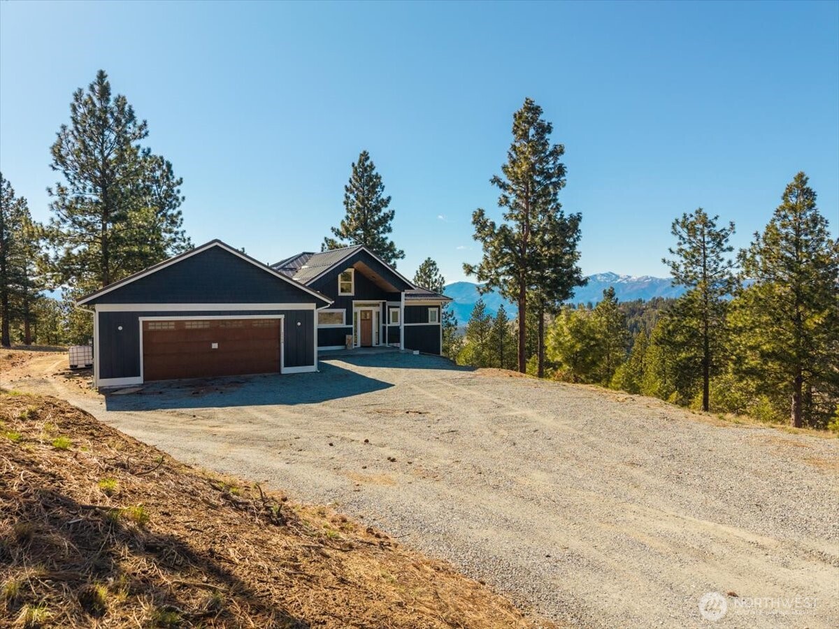 1114 Blazing Star Lane Property Photo 3
