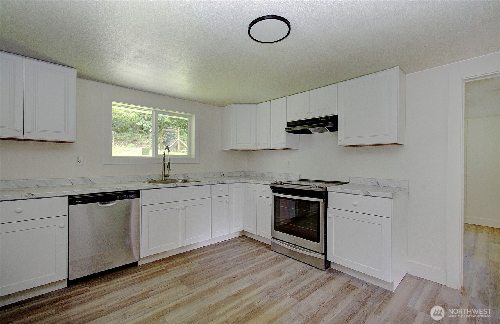 6405 Westside Highway Property Photo 11