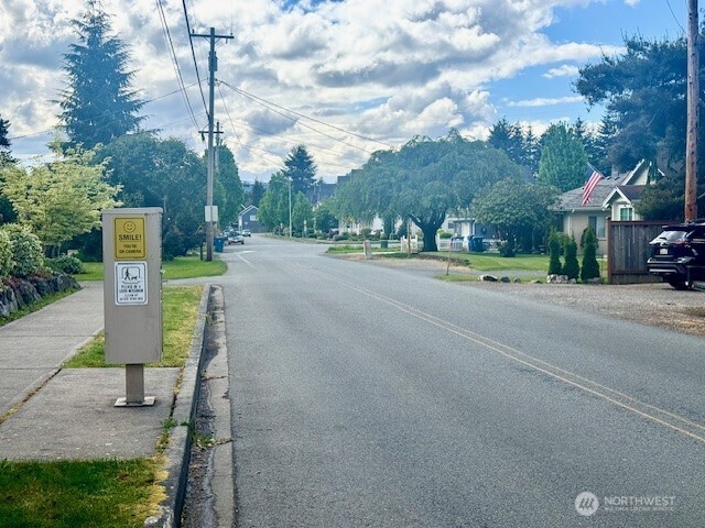 648 W Columbia Street Property Photo 9