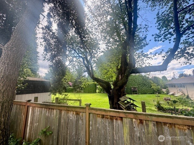 648 W Columbia Street Property Photo 12