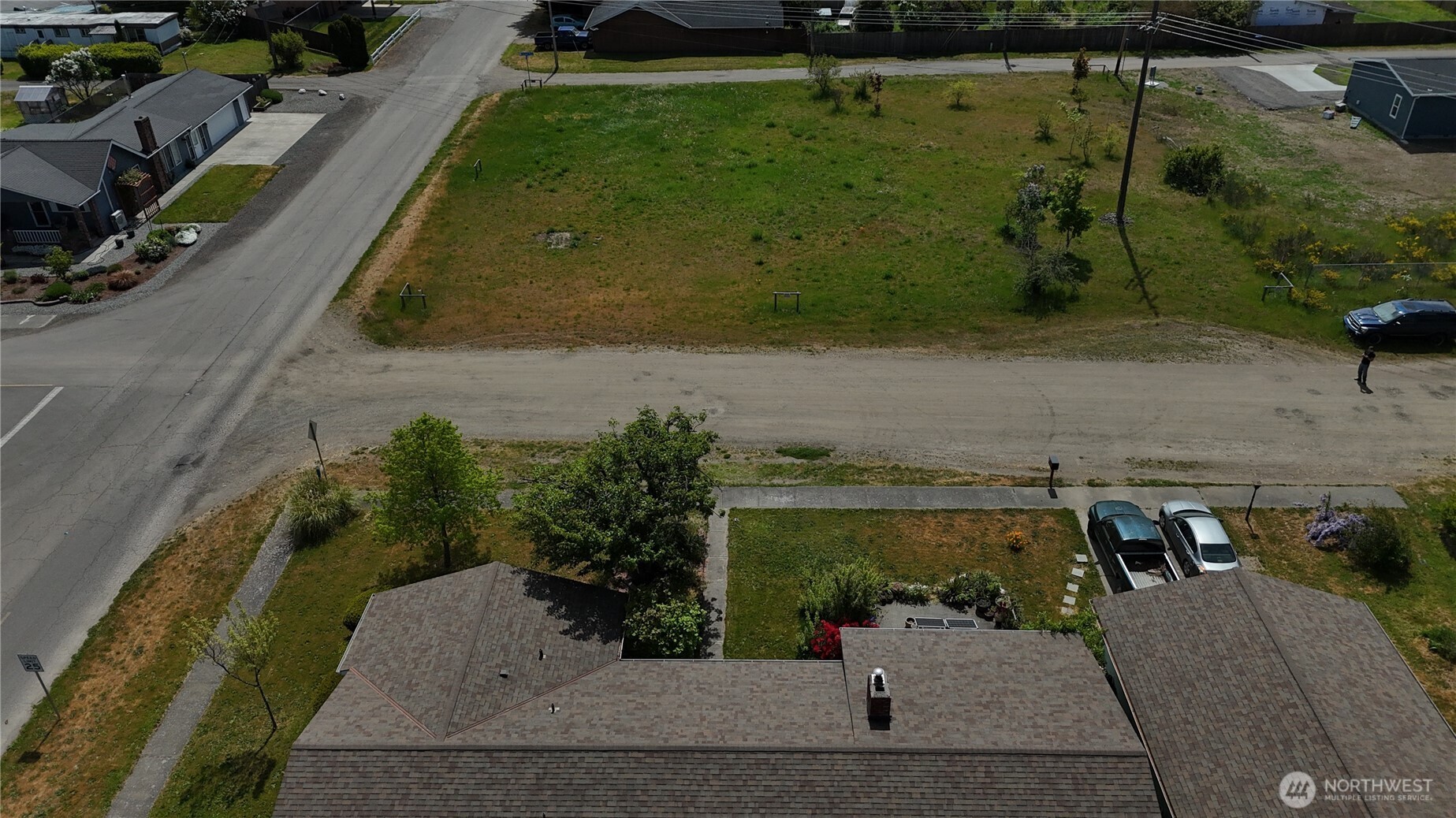 999999 W Maple Street Property Photo 1