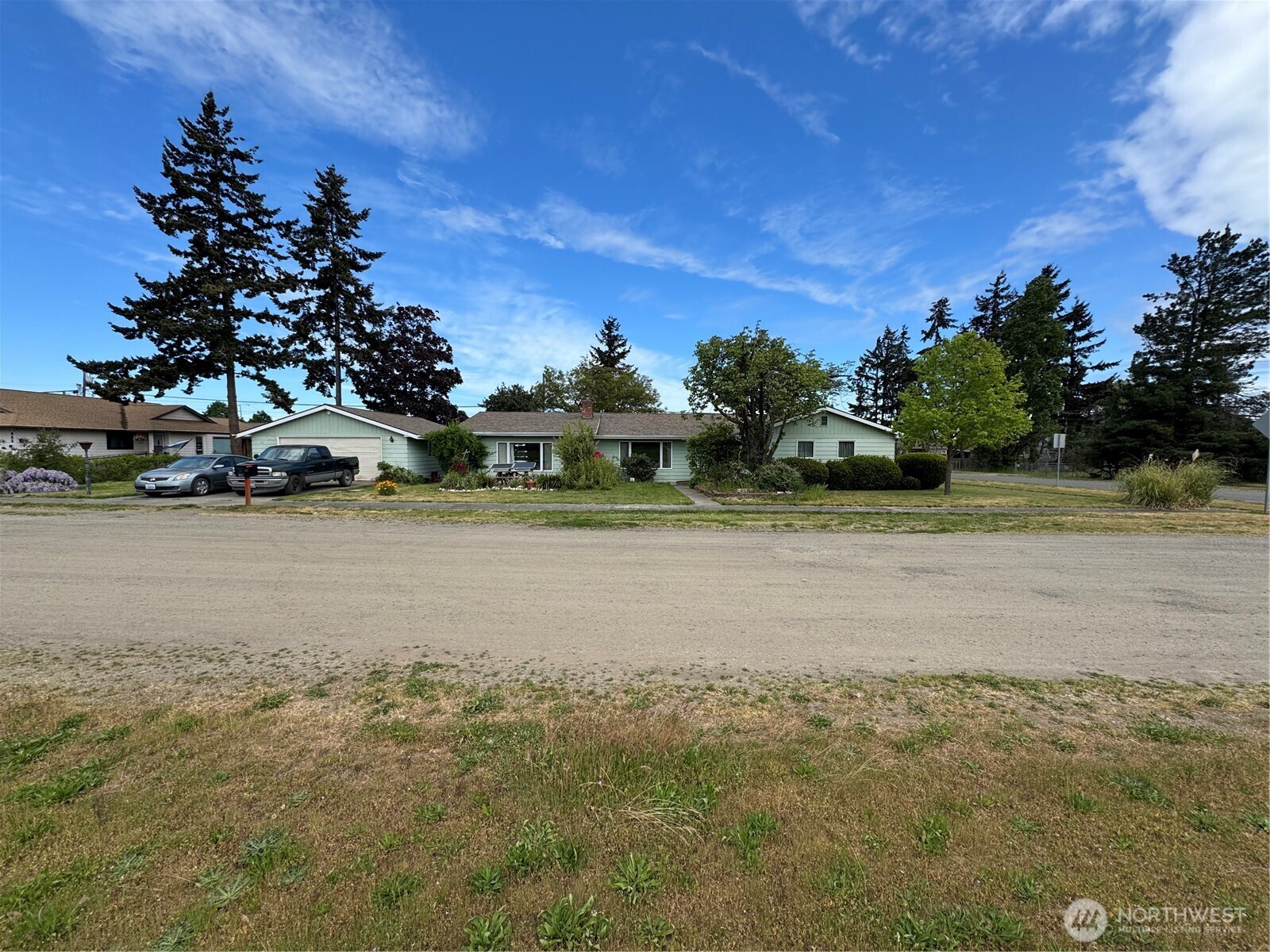 999999 W Maple Street Property Photo 4