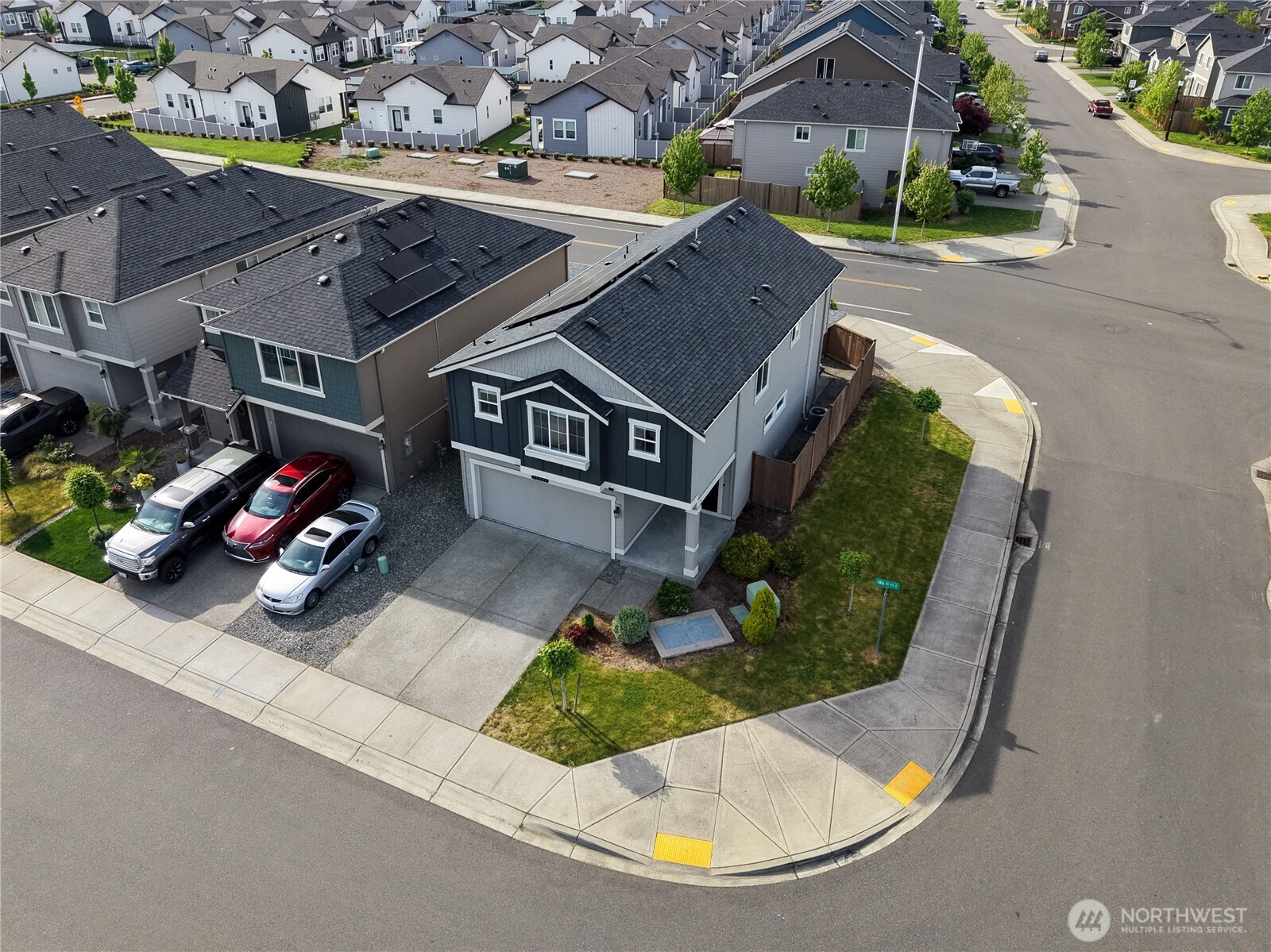 10691 186th Street Ct Property Photo 3
