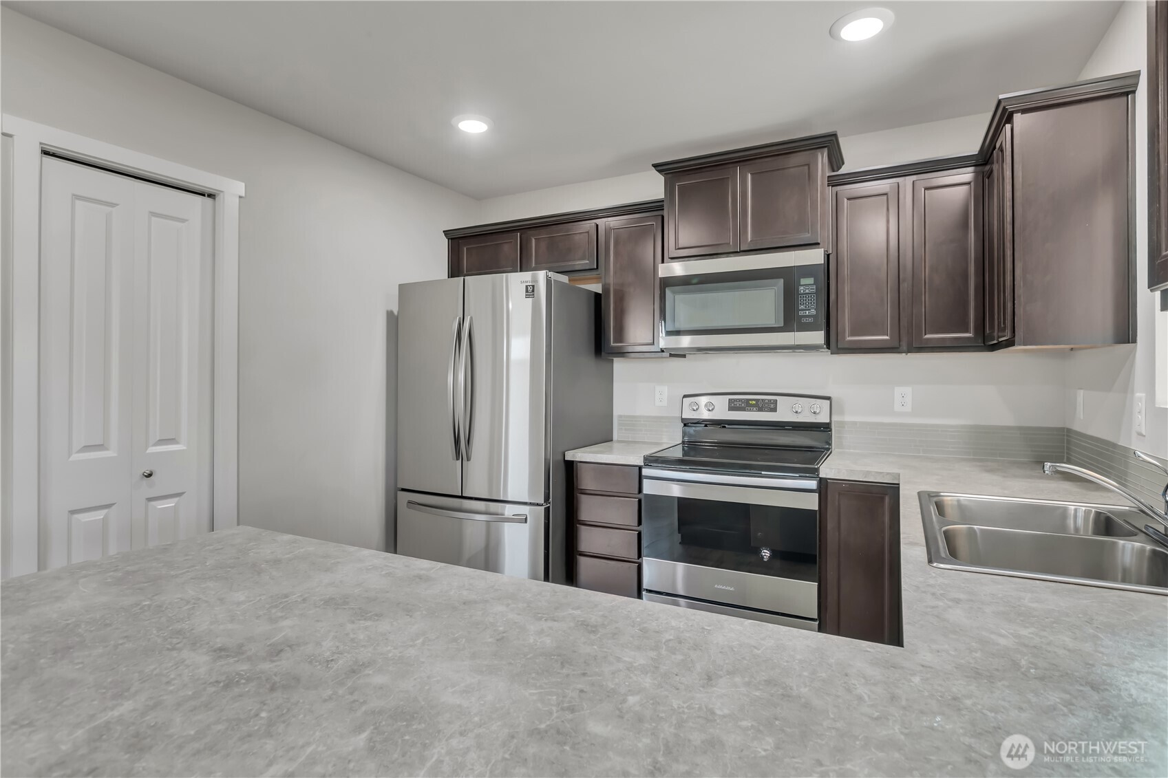 10691 186th Street Ct Property Photo 11