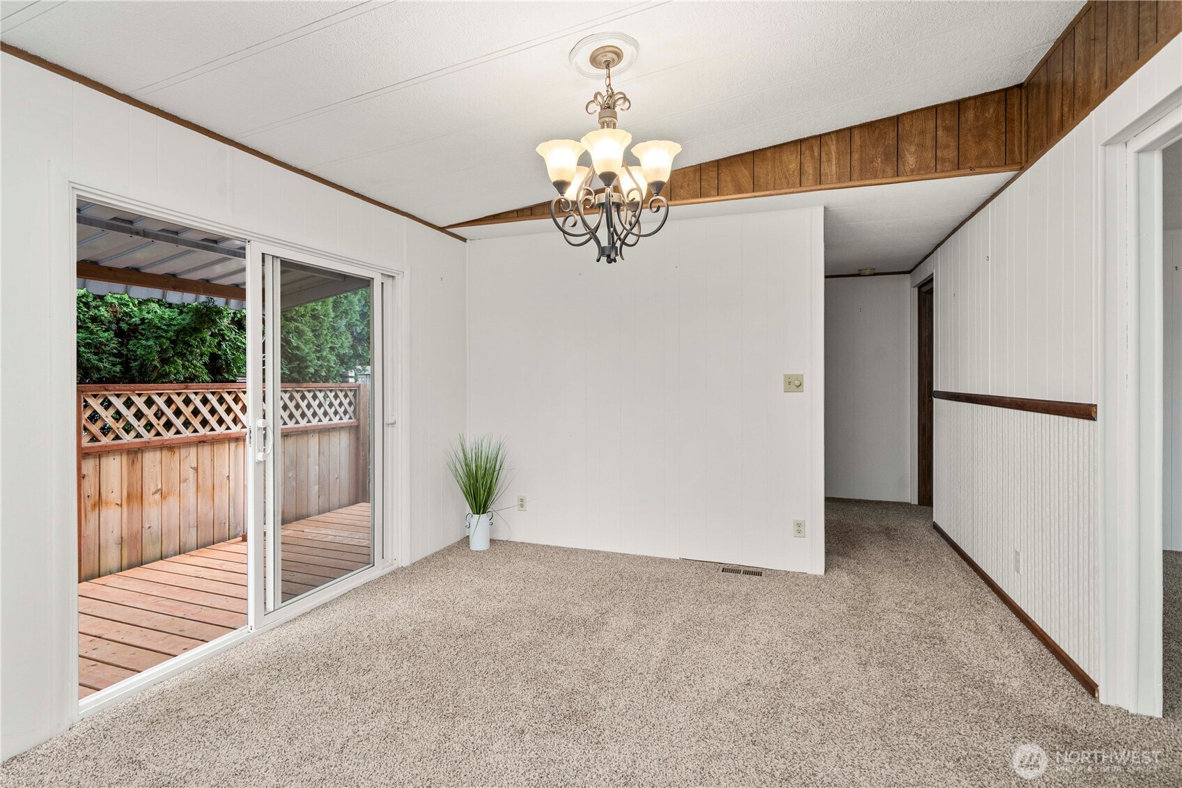 2500 Alder Street 22 Property Photo 15
