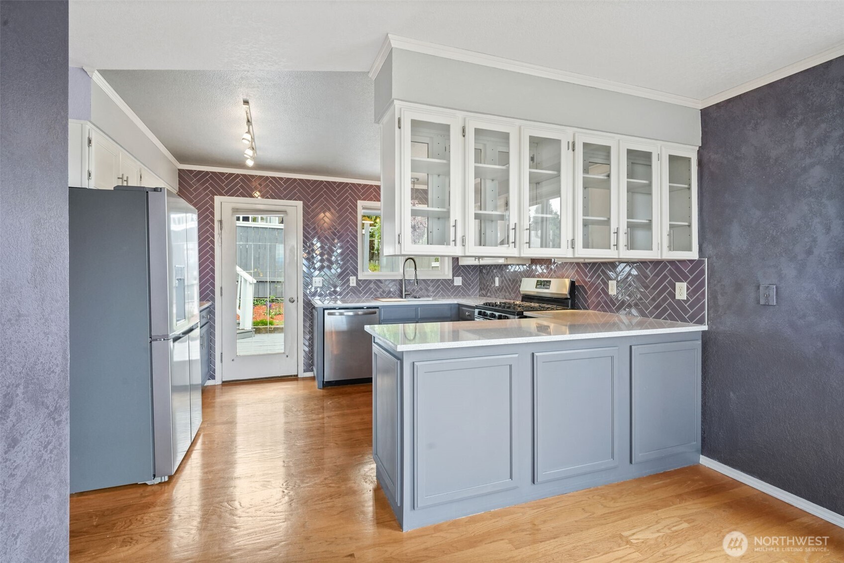 38 Se Washington Avenue Property Photo 10