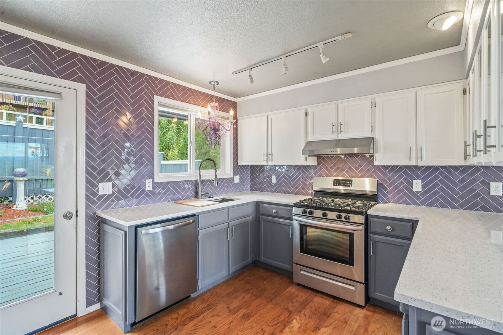 38 Se Washington Avenue Property Photo 11