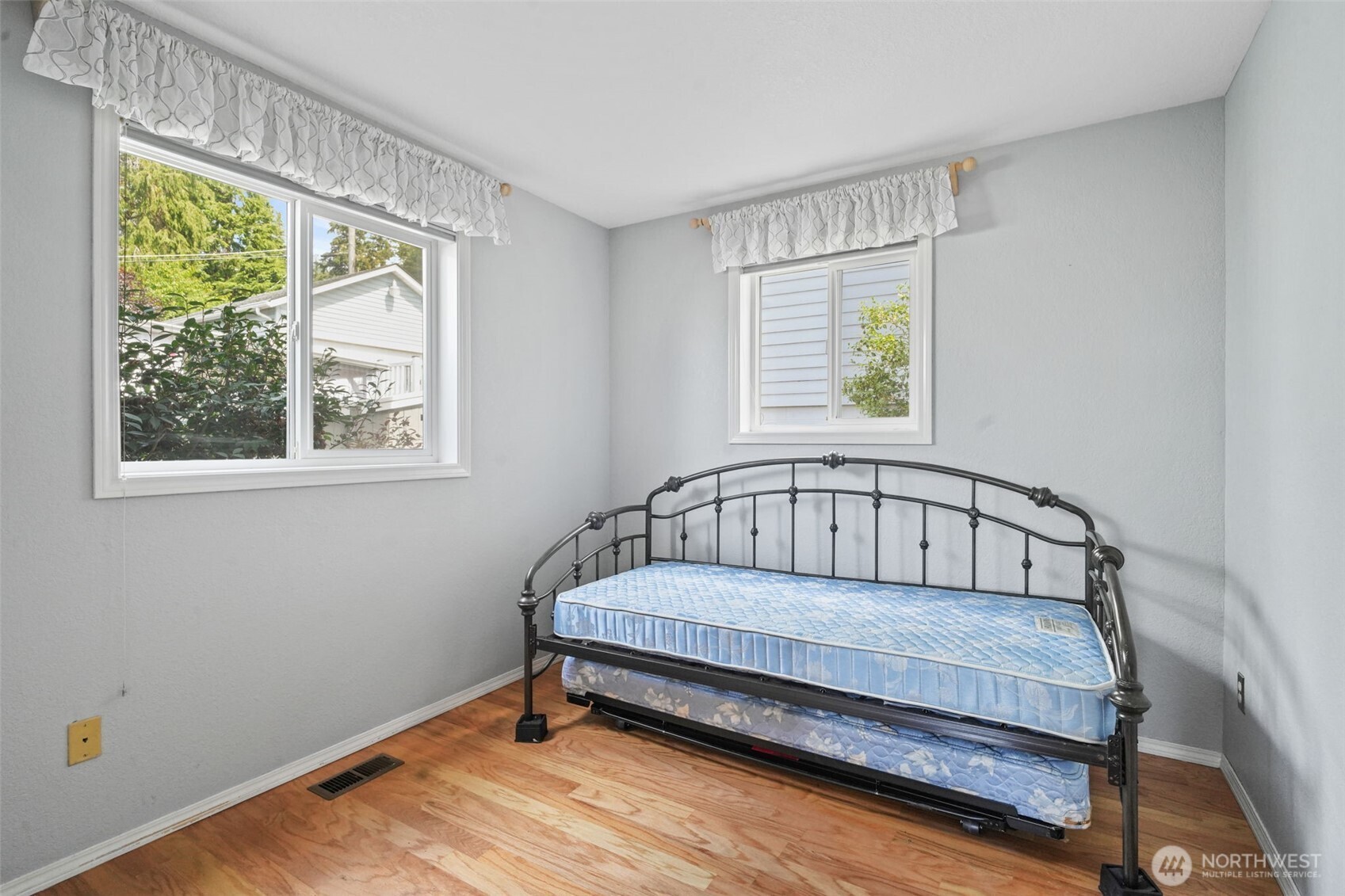 38 Se Washington Avenue Property Photo 18