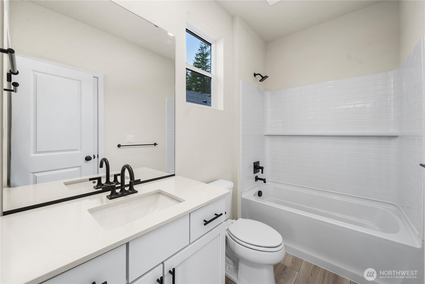 13918 208th Avenue Property Photo 4
