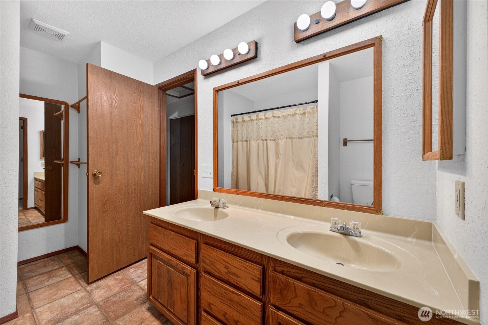 140 Summit Avenue B5 Property Photo 15