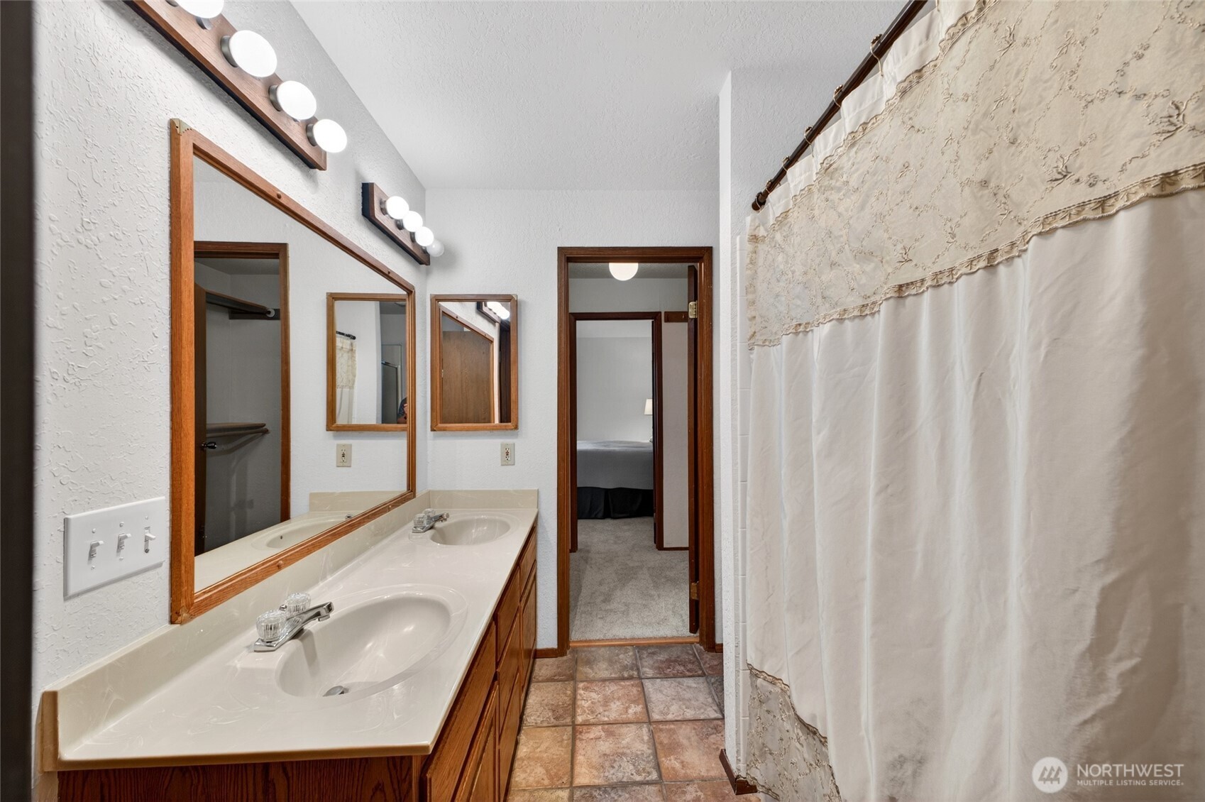 140 Summit Avenue B5 Property Photo 16