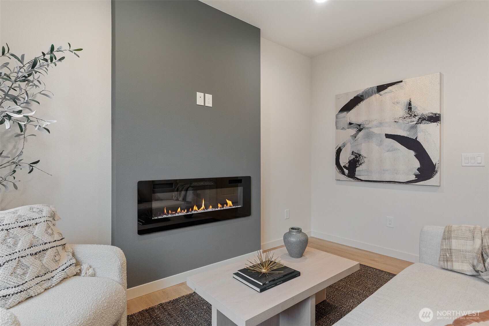 2312 75th Street Property Photo 9