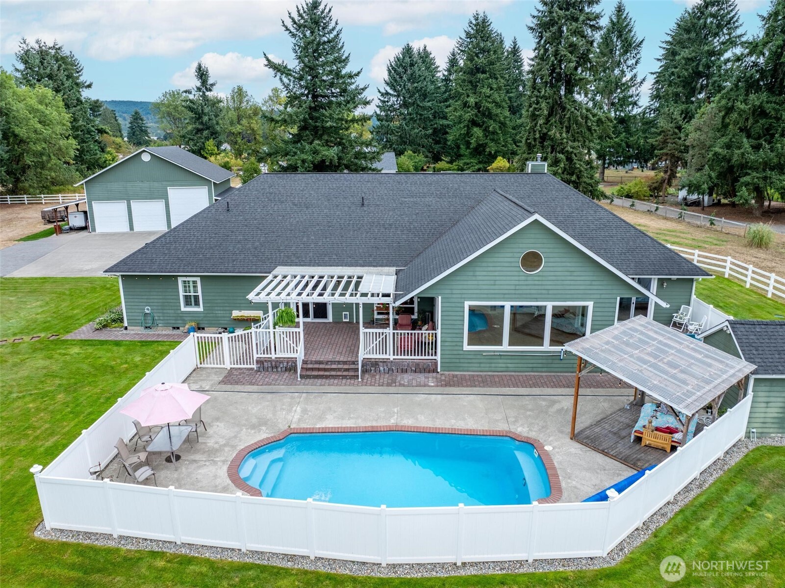 3025 Harrison Avenue Property Photo 6