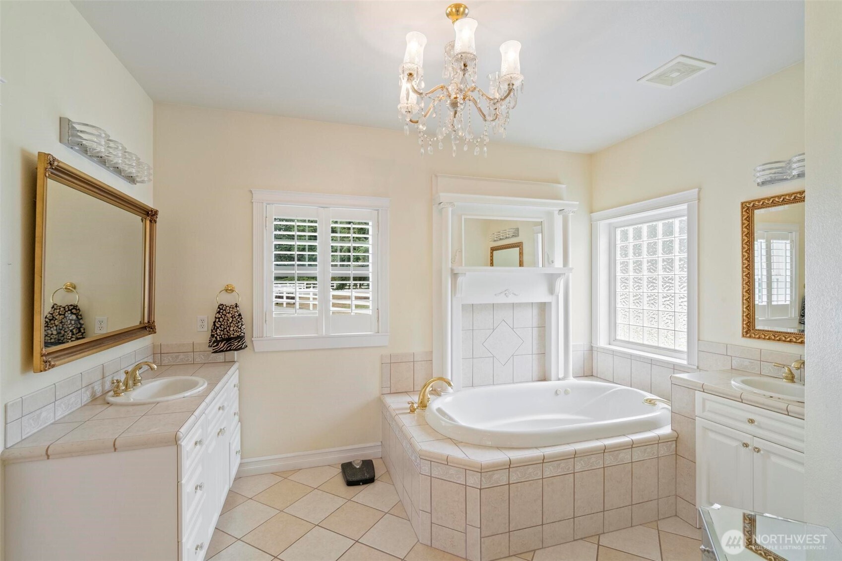 3025 Harrison Avenue Property Photo 25