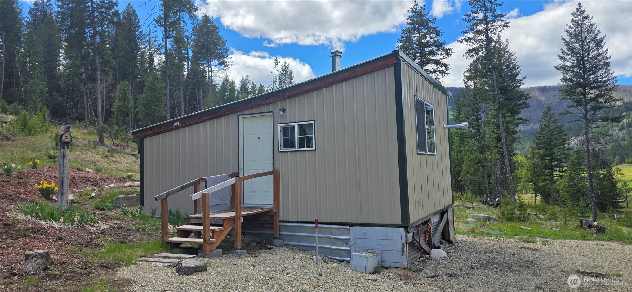 790 Bonaparte Lake Rd Property Photo 2